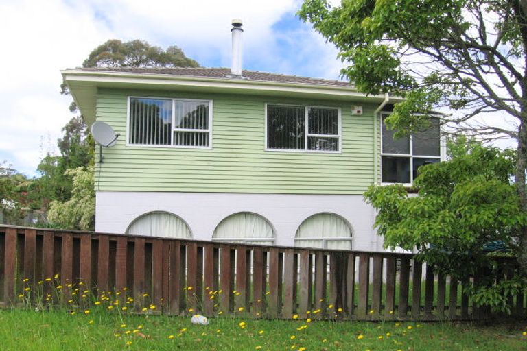 Photo of property in 4 Seakens Way, Glen Eden, Auckland, 0602