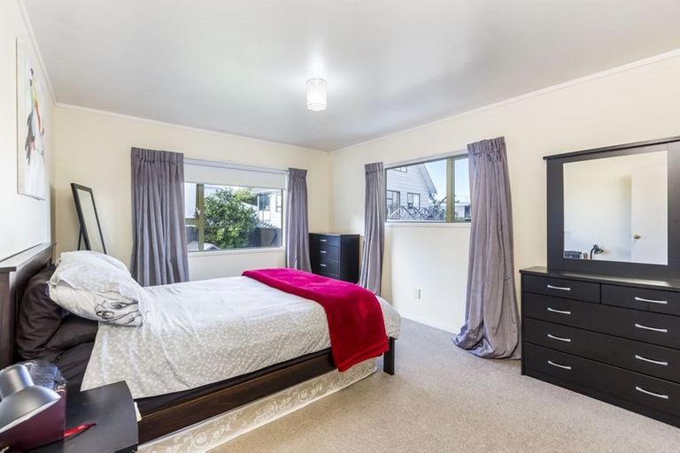 Photo of property in 2/287 Vipond Road, Stanmore Bay, Whangaparaoa, 0932