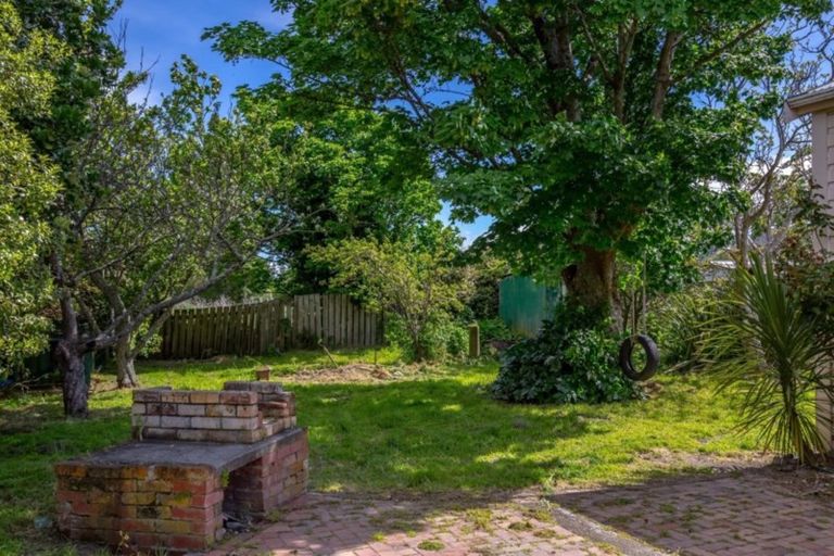 Photo of property in 98 Fox Street, Featherston, 5710