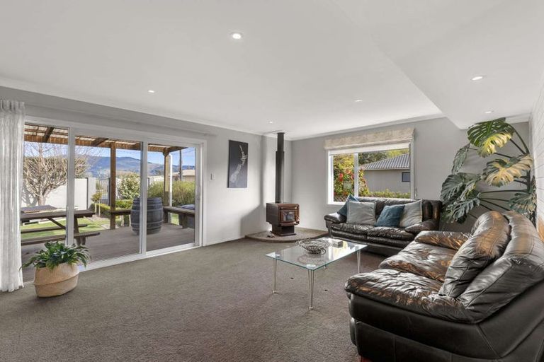 Photo of property in 22 Lyndhurst Drive, Motueka, 7120