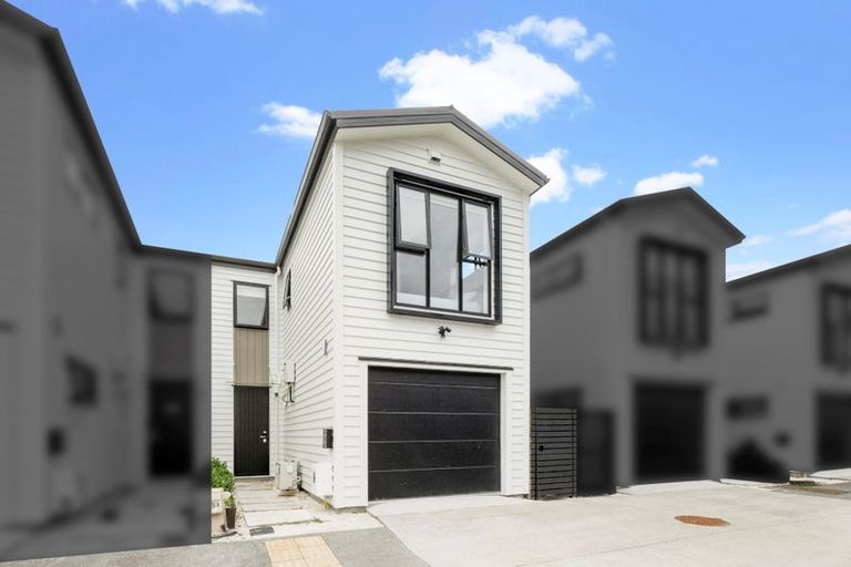 Photo of property in 65 Whare Kauri Road, Papakura, 2110