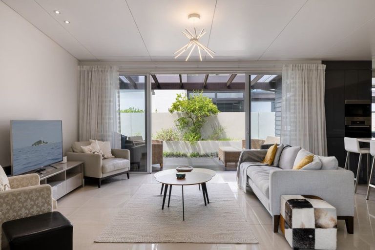 Photo of property in 526 Gloucester Road, Papamoa Beach, Papamoa, 3118