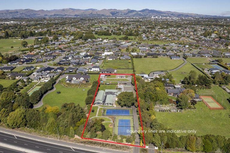 Photo of property in 280 Queen Elizabeth Ii Drive, Mairehau, Christchurch, 8052