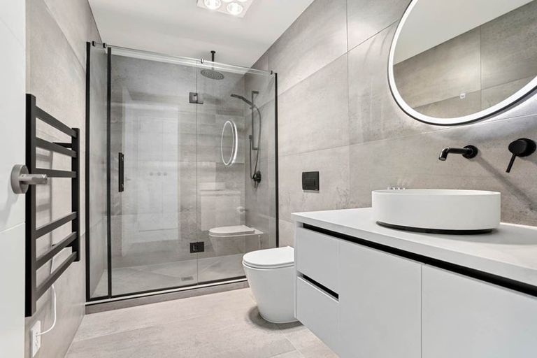 Photo of property in 62 Wallace Road, Hobsonville, Auckland, 0616