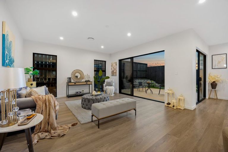 Photo of property in 80 Huanui Drive, Wainui, 0992