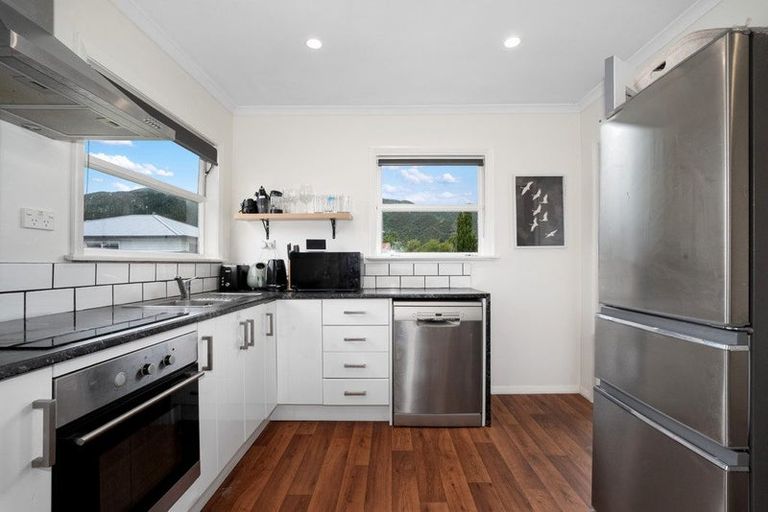 Photo of property in 42 Donnelley Drive, Wainuiomata, Lower Hutt, 5014