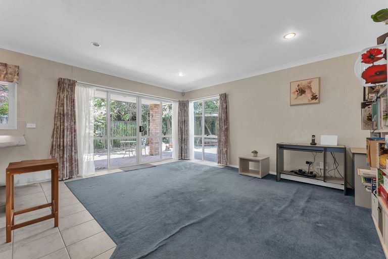 Photo of property in 60 Wattle Farm Road, Wattle Downs, Auckland, 2103