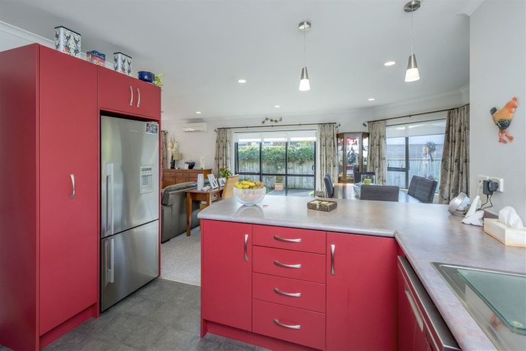 Photo of property in 23b Queenwood Road, Levin, 5510