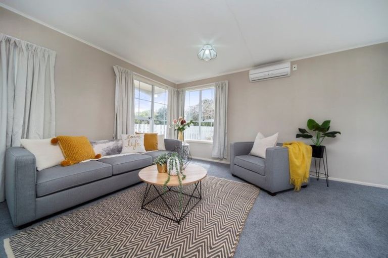 Photo of property in 35 Wesley Avenue, Frankleigh Park, New Plymouth, 4310