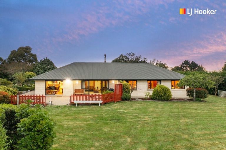 Photo of property in 35 Green Island Bush Road, Blackhead, Dunedin, 9076