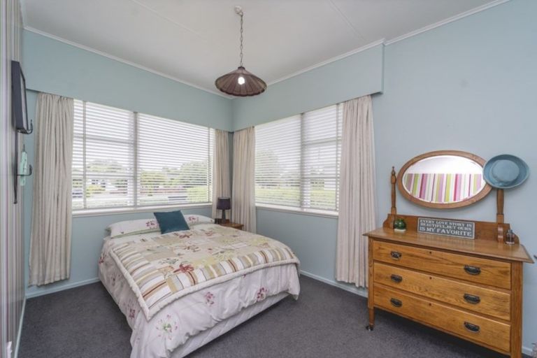 Photo of property in 12 East Street, Greytown, 5712