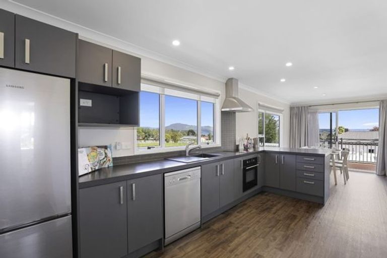 Photo of property in 25 Coulter Road, Owhata, Rotorua, 3010