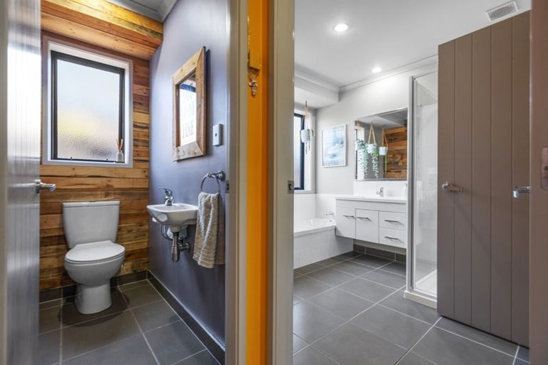 Photo of property in 162 Doncaster Drive, Papamoa Beach, Papamoa, 3118