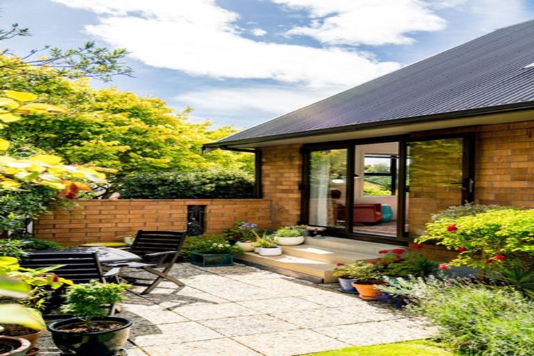 Photo of property in 75 Glenross Street, Glenross, Dunedin, 9011