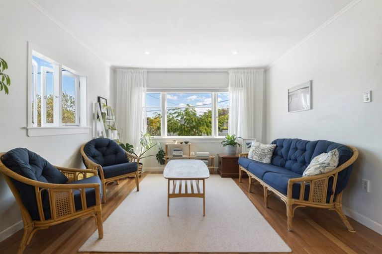 Photo of property in 1/10 Coronation Street, Belmont, Auckland, 0622