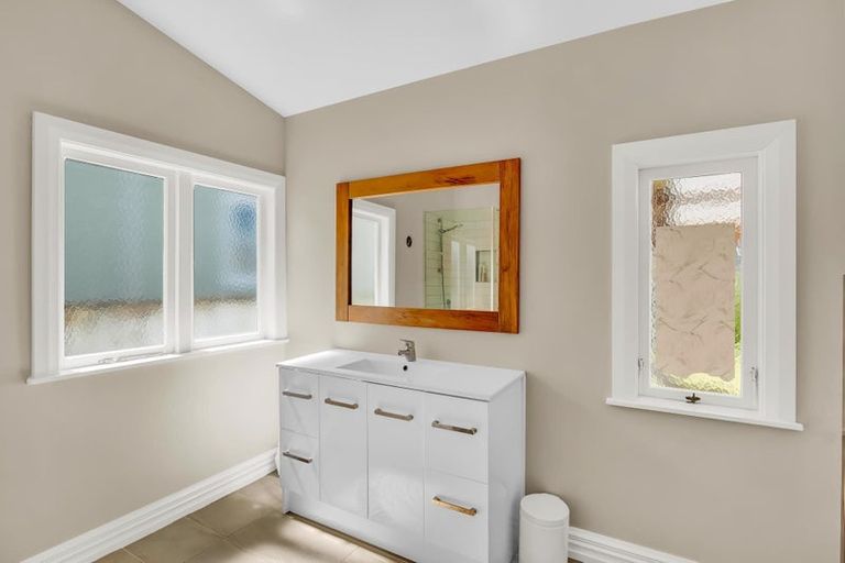 Photo of property in 24 Tory Street, Petone, Lower Hutt, 5012