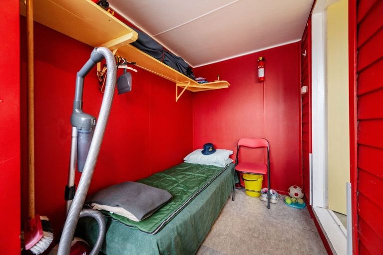 Photo of property in 32 Black Peak Road, Omarama, 9412