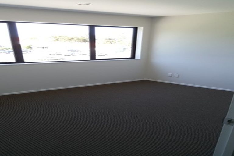 Photo of property in 16/5 Perekia Street, Albany, Auckland, 0632