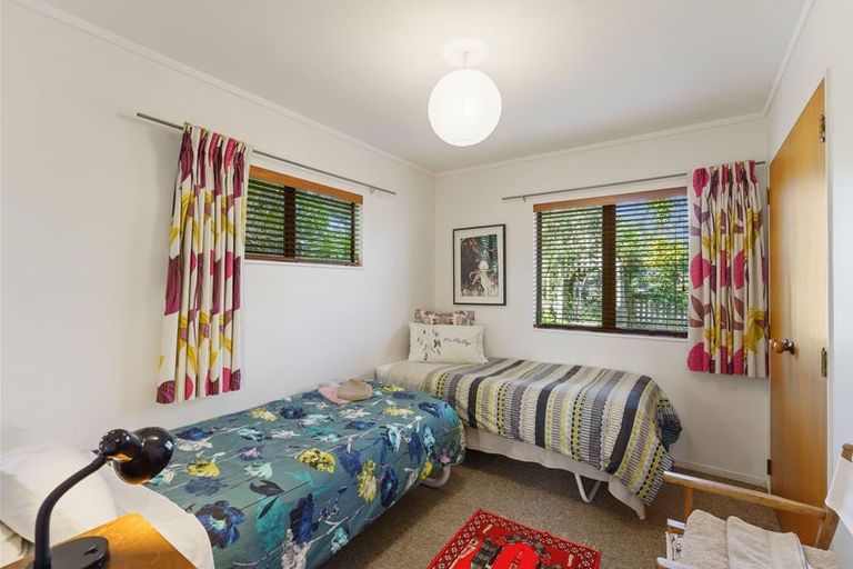 Photo of property in 25 Puriri Road, Waikanae, 5036