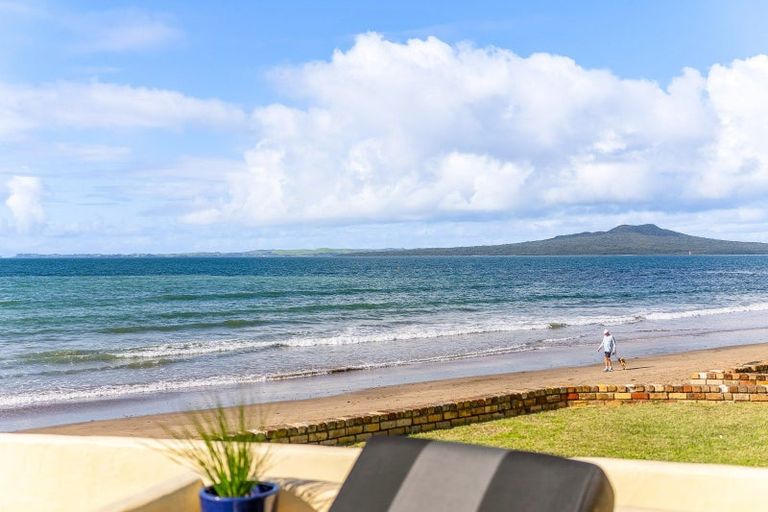 Photo of property in 9a Holiday Road, Milford, Auckland, 0620