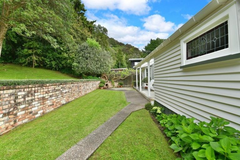 Photo of property in 260 Wade River Road, Wade Heads, Whangaparaoa, 0932