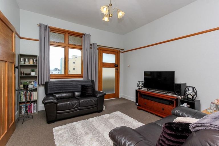 Photo of property in Devonport Apartments, 42/127 Saint Aubyn Street, New Plymouth, 4310