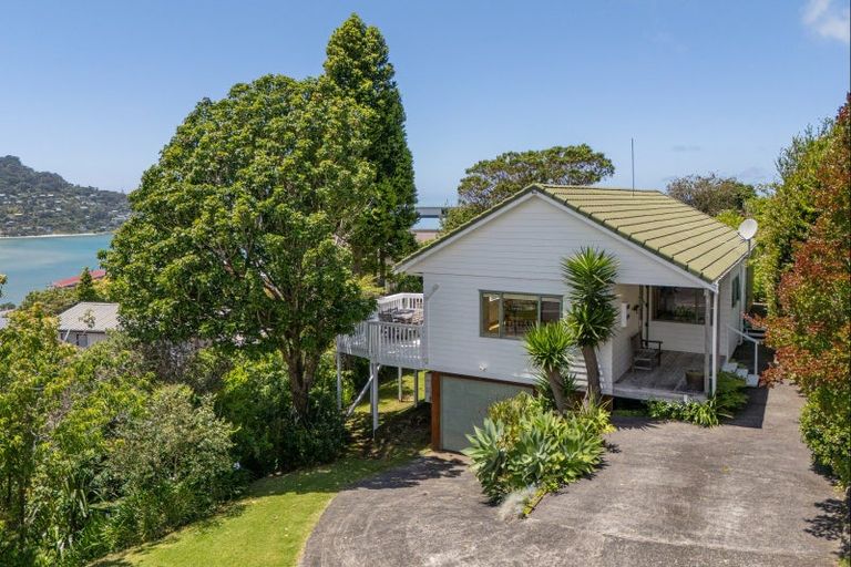 Photo of property in 2 Tairua Heights, Tairua, 3508