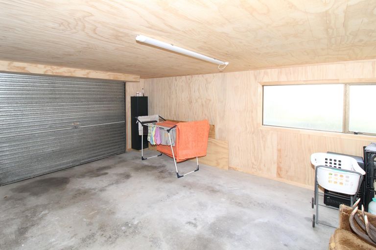 Photo of property in 5 Chisholm Place, Carterton, 5713