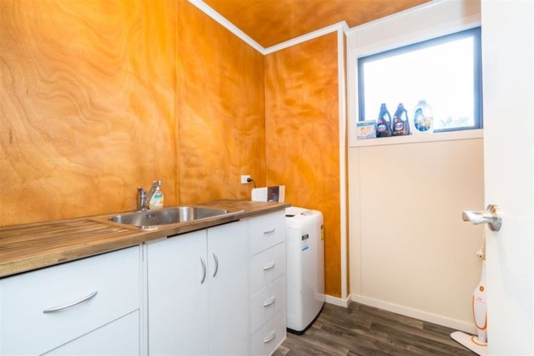 Photo of property in 10 Kohu Place, Halfway Bush, Dunedin, 9010