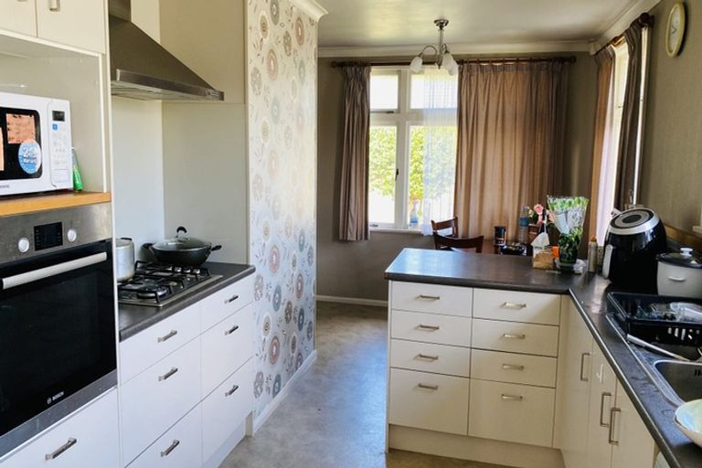 Photo of property in 5 Pitama Road, Awapuni, Palmerston North, 4412