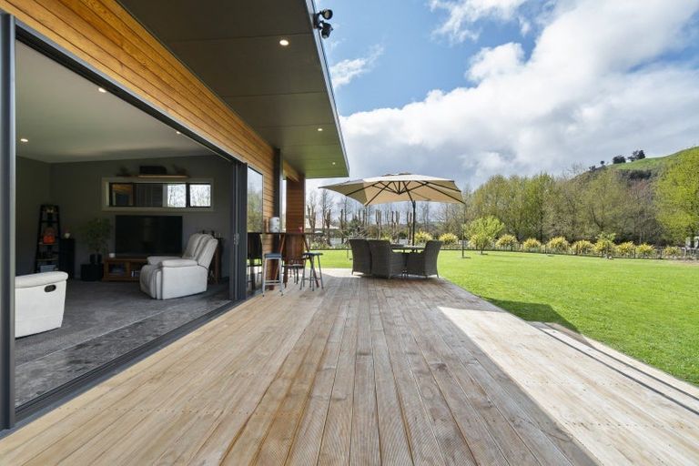 Photo of property in 193 Rowes Road, Hunterville, 4785