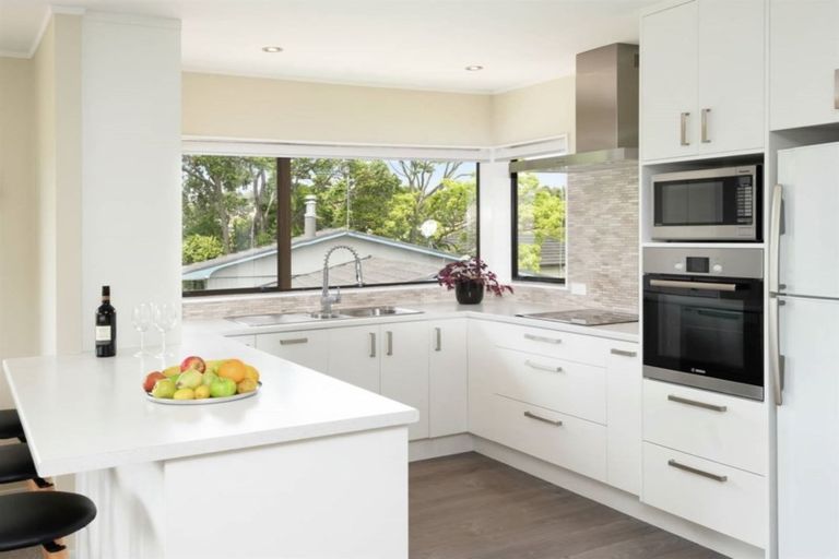 Photo of property in 1/77 Uxbridge Road, Cockle Bay, Auckland, 2014