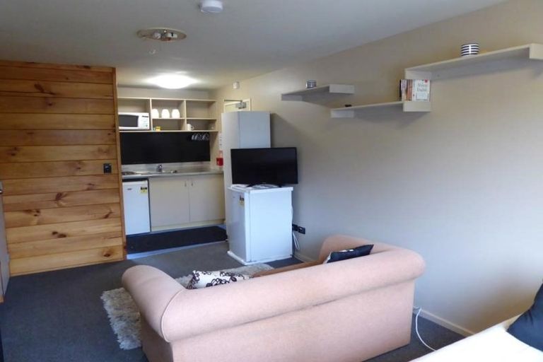 Photo of property in Basin Reserve Complex, 58/4 Sussex Street, Mount Cook, Wellington, 6021