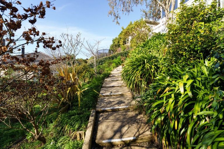 Photo of property in 114 Cliffs Road, Saint Clair, Dunedin, 9012