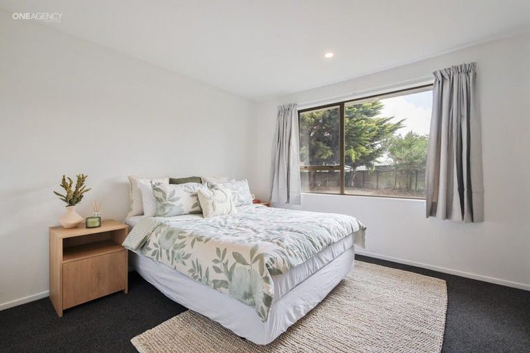 Photo of property in 11 Channel Place, Aranui, Christchurch, 8061