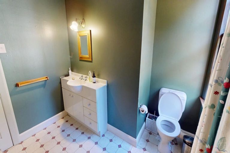 Photo of property in Arlesford House, 202 State Highway 3, Westmere, Whanganui, 4574