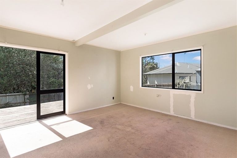Photo of property in 7 Edwin Freeman Place, Ranui, Auckland, 0612