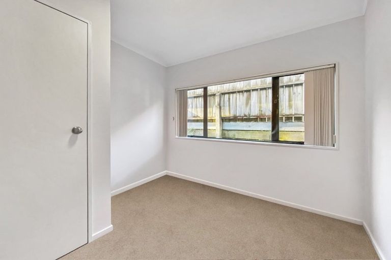 Photo of property in 3 Peter Button Place, Johnsonville, Wellington, 6037