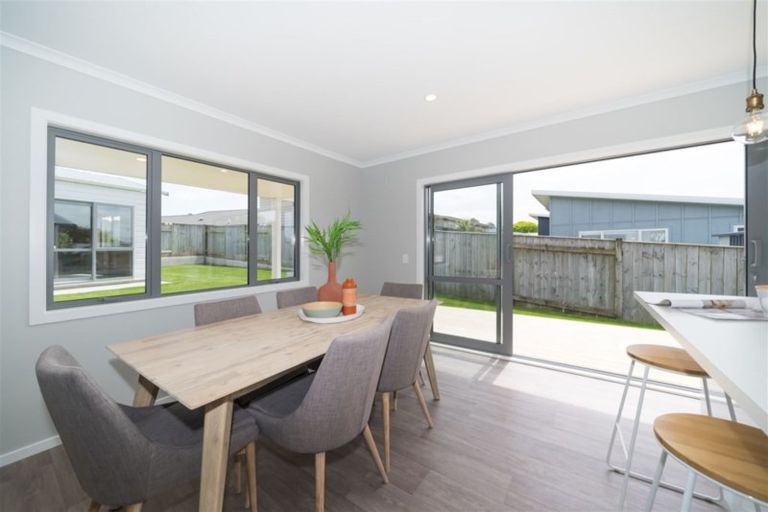 Photo of property in 24 Poplar Grove, Feilding, 4702