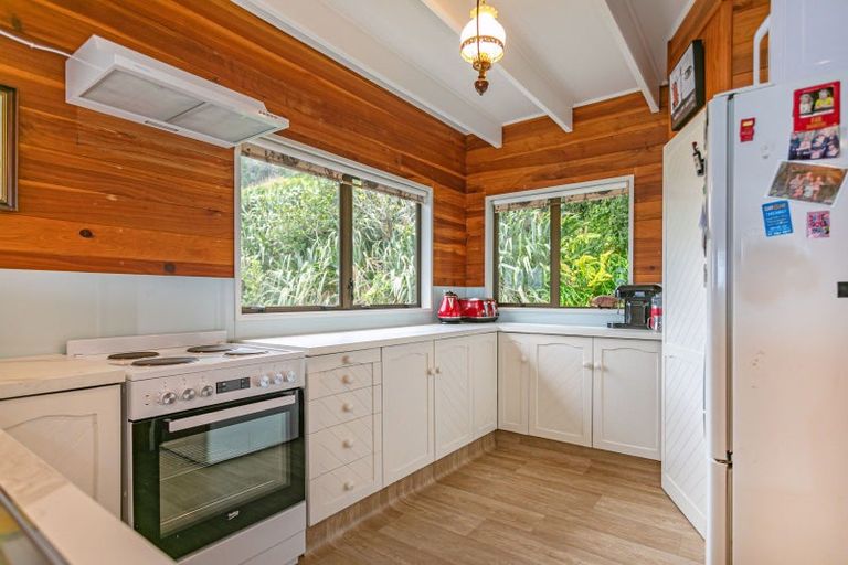 Photo of property in 195 Paku Drive, Tairua, 3508