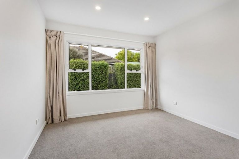 Photo of property in 6 Manor Place, Bryndwr, Christchurch, 8053