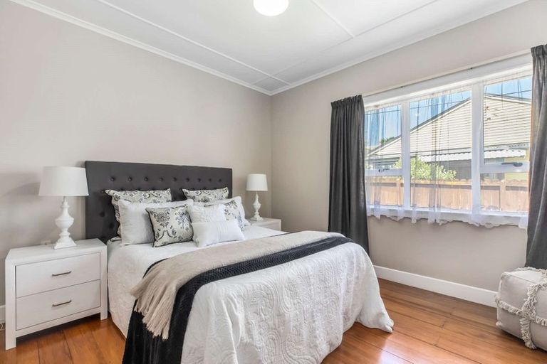 Photo of property in 15 Howden Street, Waiuku, 2123