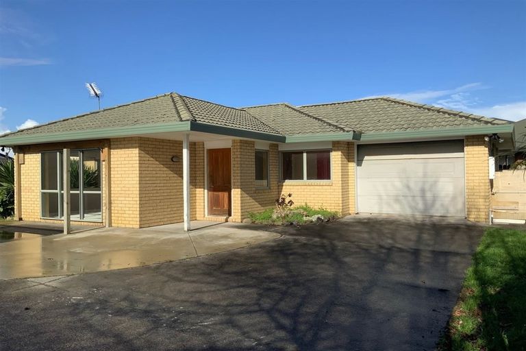 Photo of property in 8 Pono Place, Waiuku, 2123