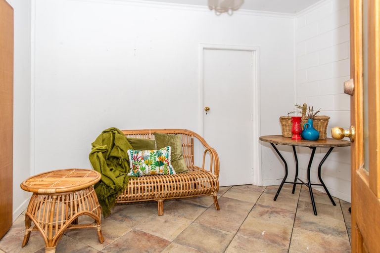 Photo of property in 67 Seddon Crescent, Whataupoko, Gisborne, 4010