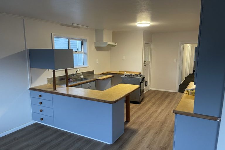 Photo of property in 44 Redwood Avenue, Tawa, Wellington, 5028