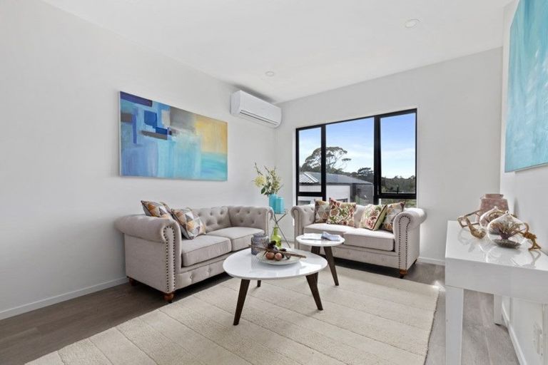 Photo of property in 30 Waihou Crescent, Albany Heights, Auckland, 0632