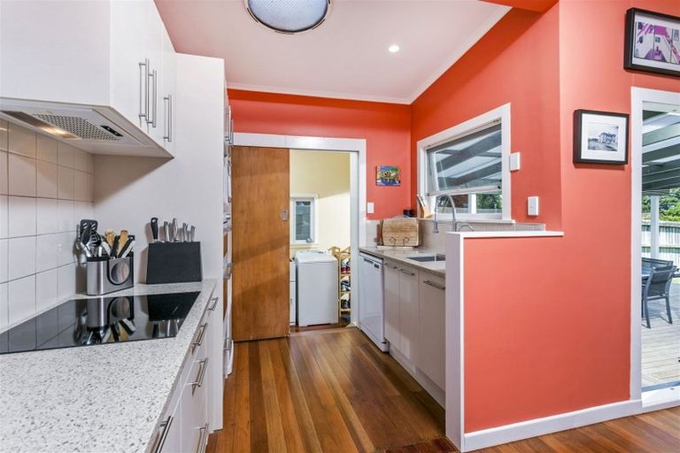 Photo of property in 3/92 Verbena Road, Birkdale, Auckland, 0626