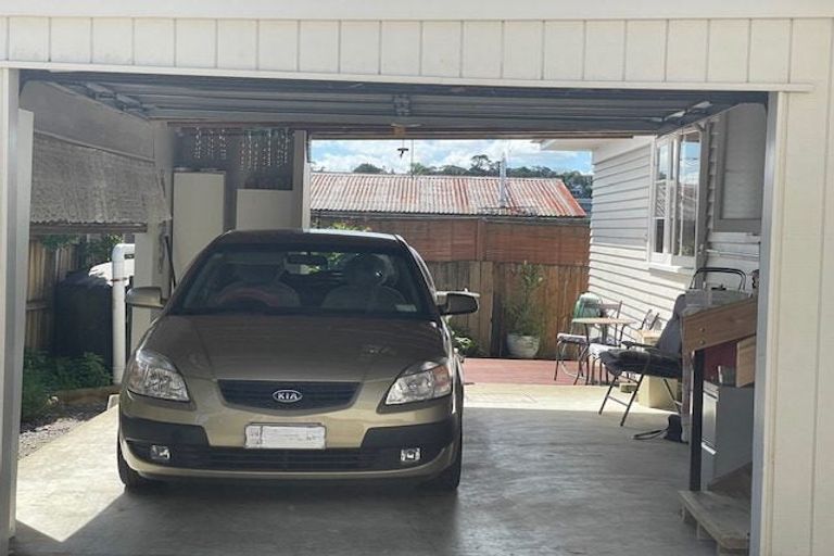 Photo of property in 1/26 James Street, Bayview, Auckland, 0629