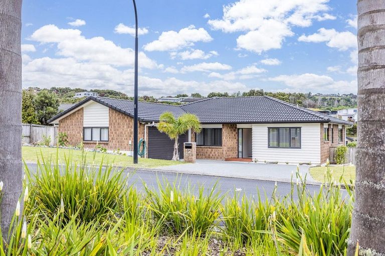 Photo of property in 12 Ariel Place, Snells Beach, 0920