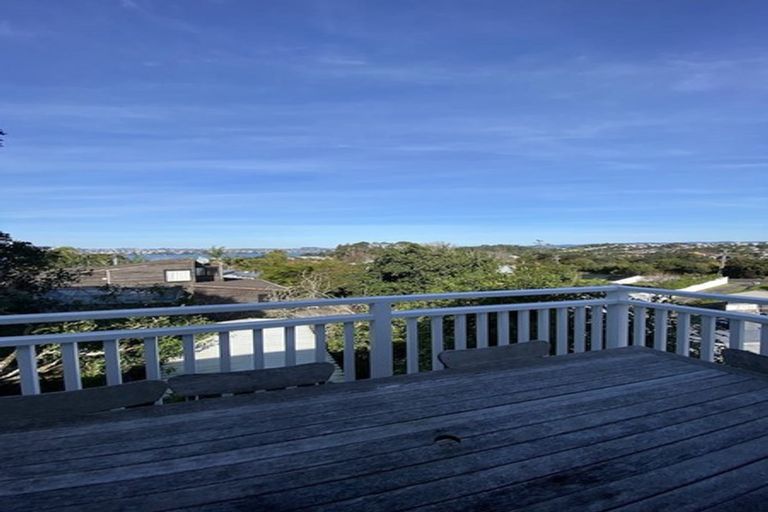 Photo of property in 1/27 Huka Road, Birkenhead, Auckland, 0626